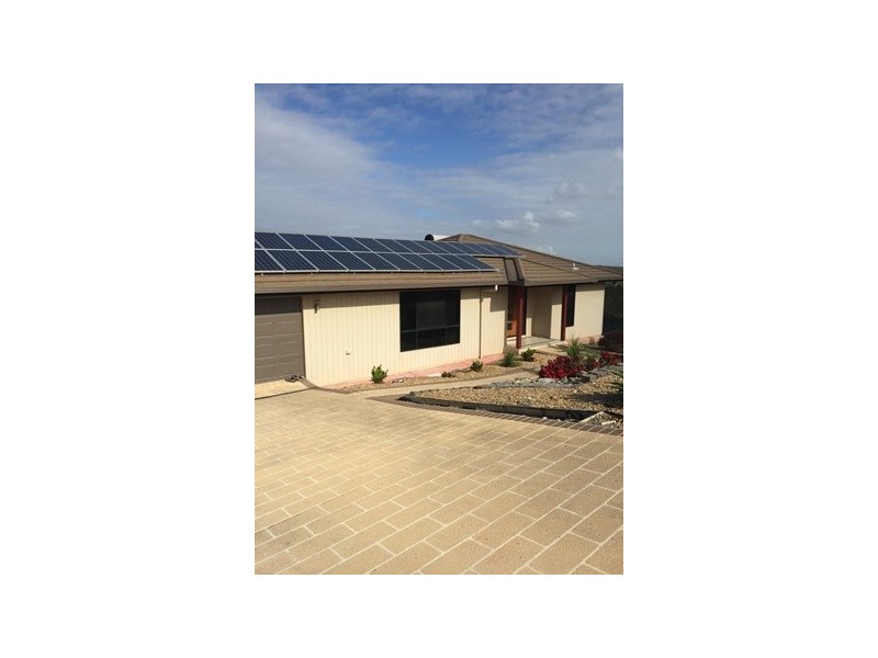 19 Hodda Drive, Kawana QLD 4701