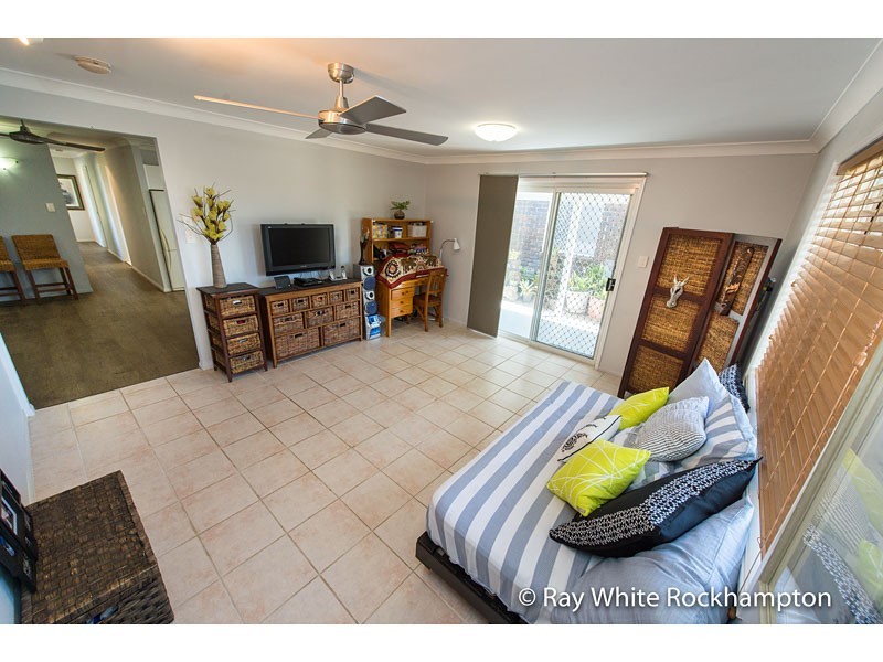 125 Julie Anne Drive, Glendale QLD 4711