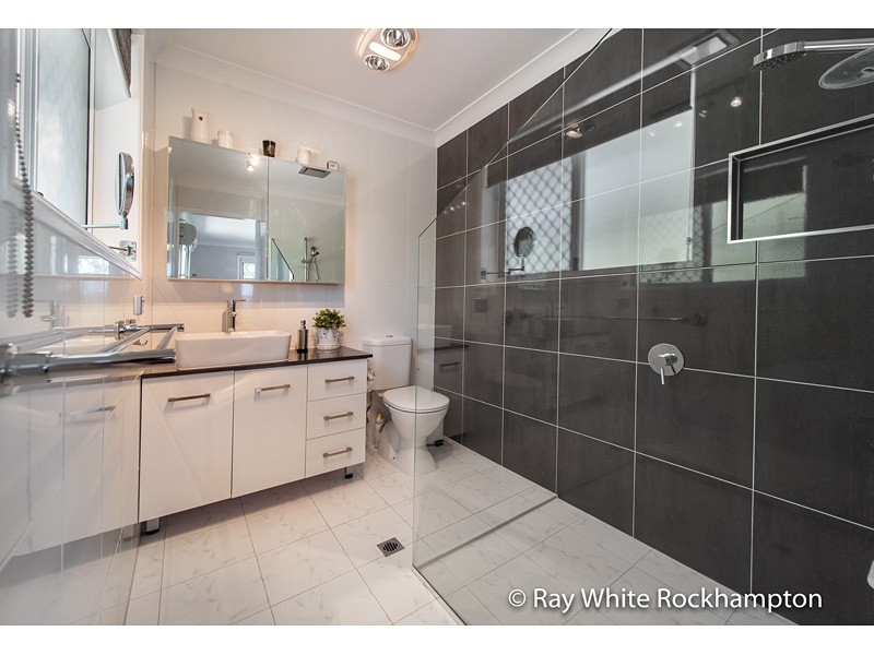 125 Julie Anne Drive, Glendale QLD 4711
