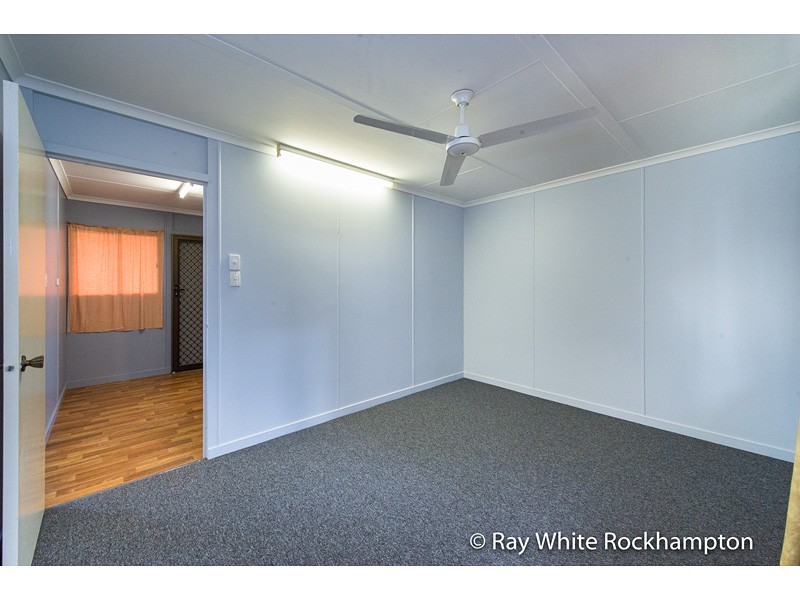 31 Beak Street, Koongal QLD 4701