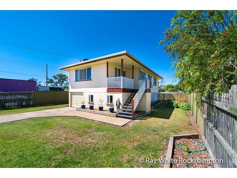 82 Alexandra Street, Park Avenue QLD 4701