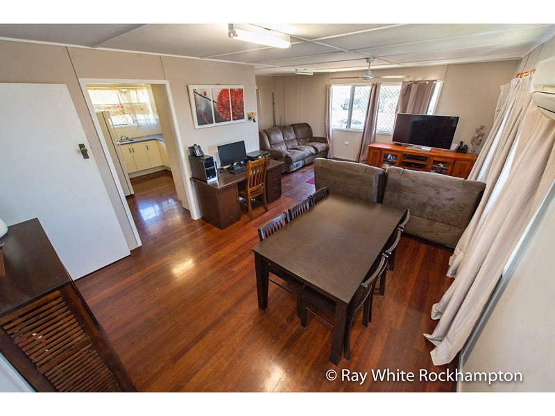 82 Alexandra Street, Park Avenue QLD 4701