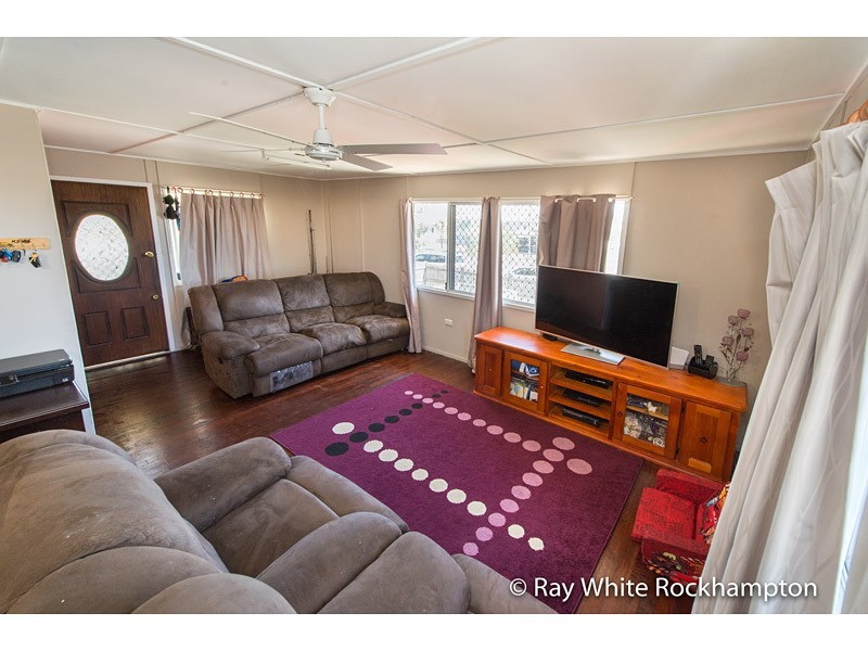 82 Alexandra Street, Park Avenue QLD 4701