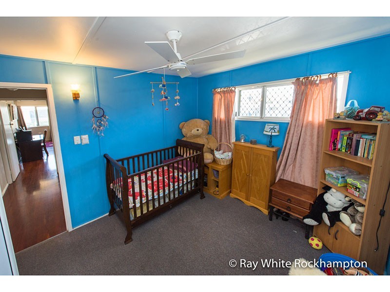 82 Alexandra Street, Park Avenue QLD 4701