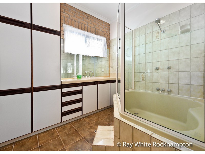 43 Guthrie Street, Frenchville QLD 4701