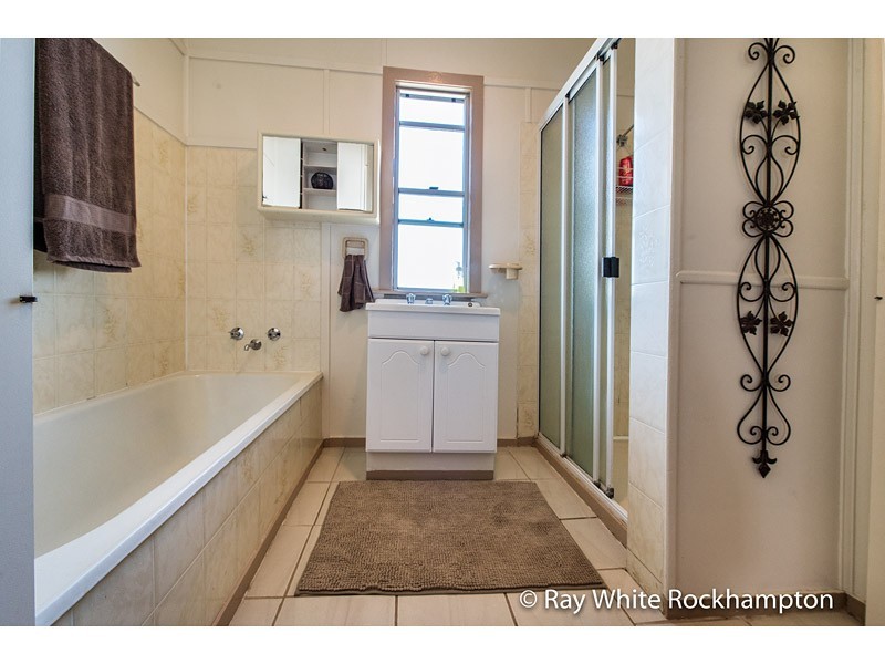 121 Glenmore Road, Park Avenue QLD 4701