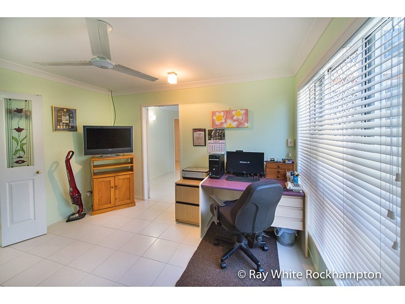 9 Samuel Crescent, Parkhurst QLD 4702