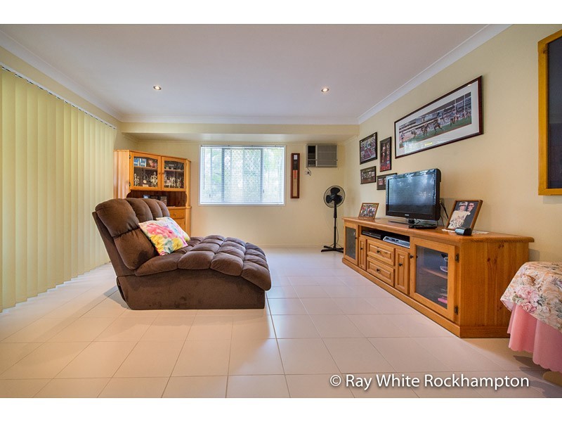 9 Samuel Crescent, Parkhurst QLD 4702