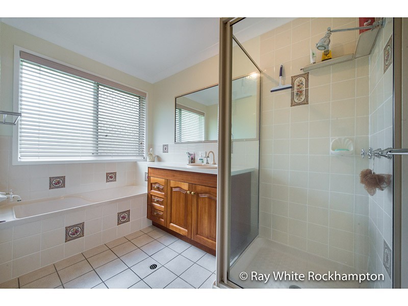 9 Samuel Crescent, Parkhurst QLD 4702