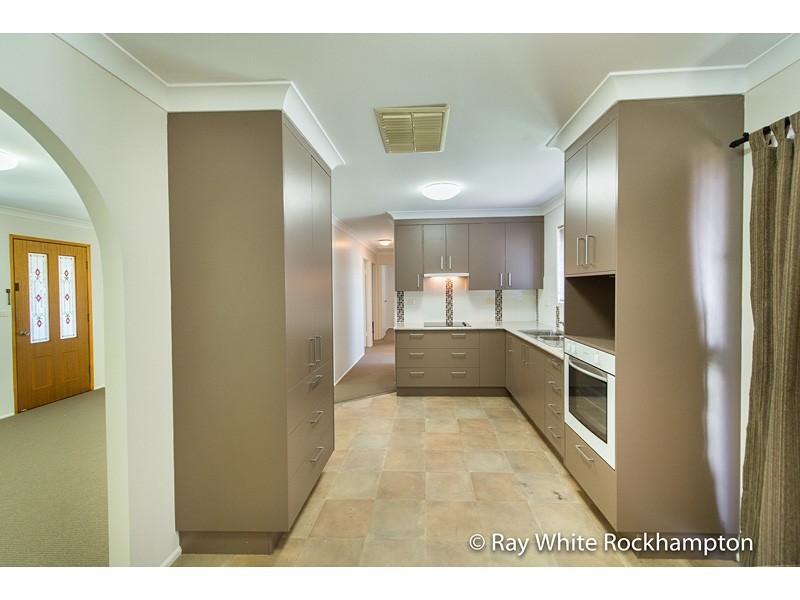 22 Duffy Street, Kawana QLD 4701
