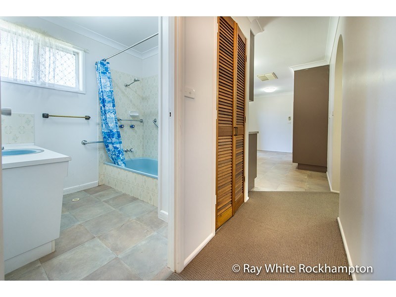 22 Duffy Street, Kawana QLD 4701