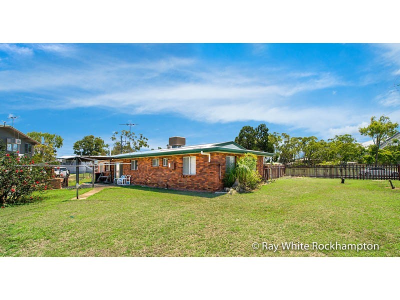 22 Duffy Street, Kawana QLD 4701