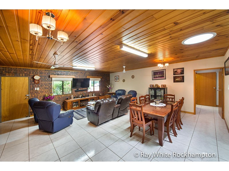 12 Jeffries Street, The Range QLD 4700