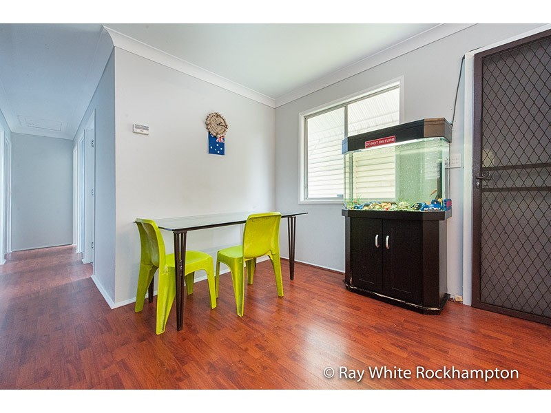 93 Stenlake Avenue, Kawana QLD 4701