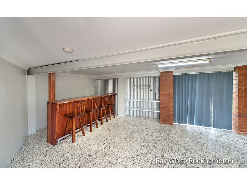 93 Stenlake Avenue, Kawana QLD 4701