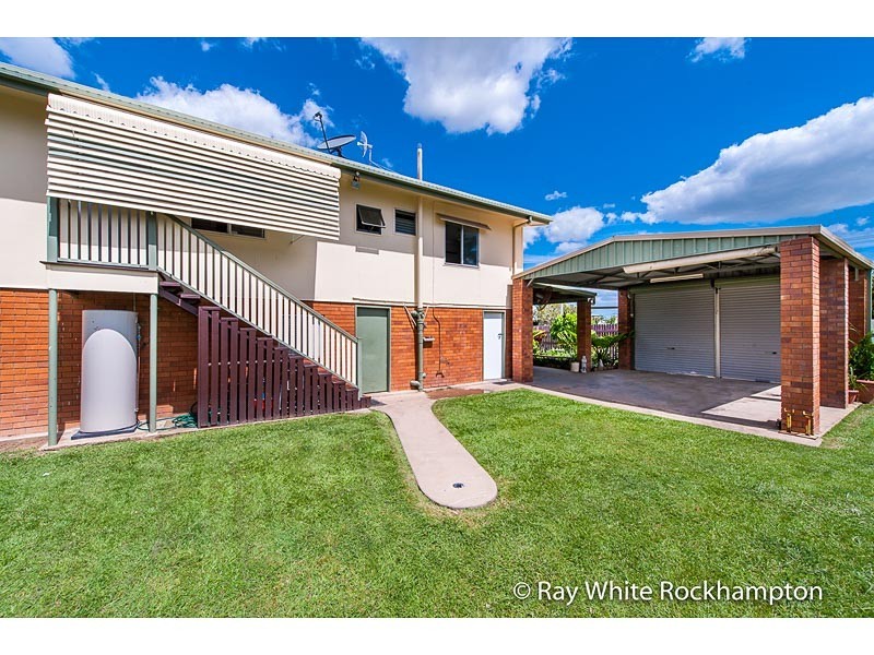 93 Stenlake Avenue, Kawana QLD 4701