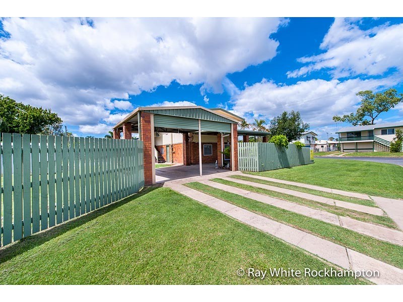93 Stenlake Avenue, Kawana QLD 4701