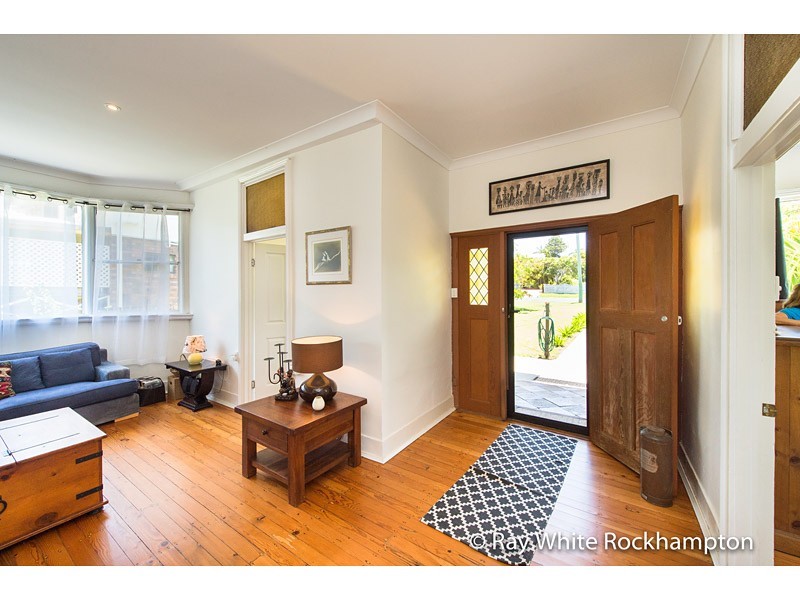 9 Henry Street, The Range QLD 4700