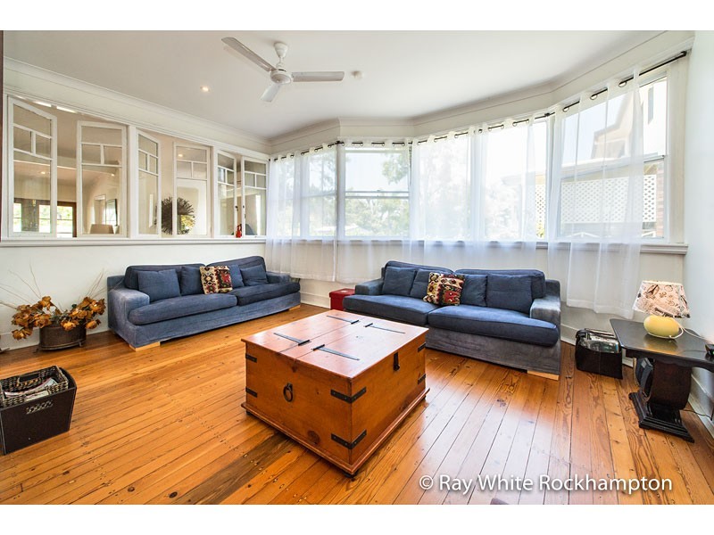 9 Henry Street, The Range QLD 4700