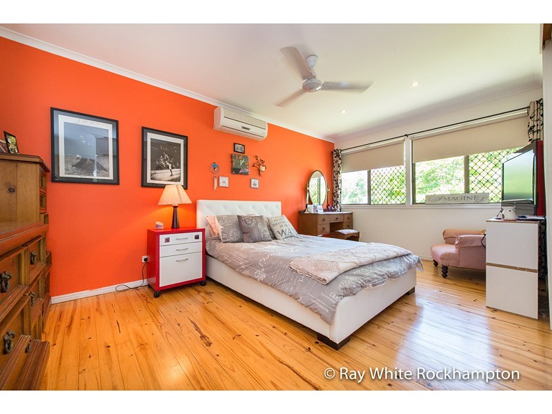 9 Henry Street, The Range QLD 4700