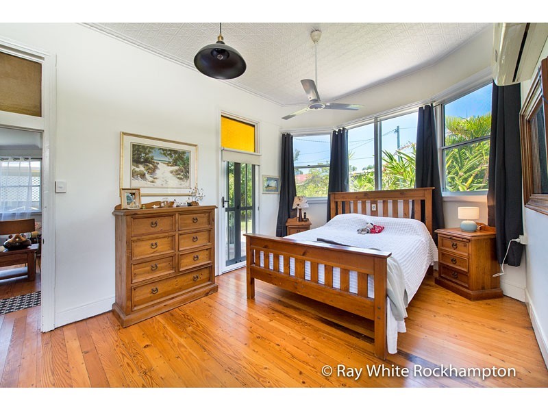 9 Henry Street, The Range QLD 4700