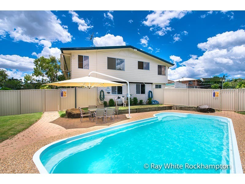 12 Crick Street, Kawana QLD 4701