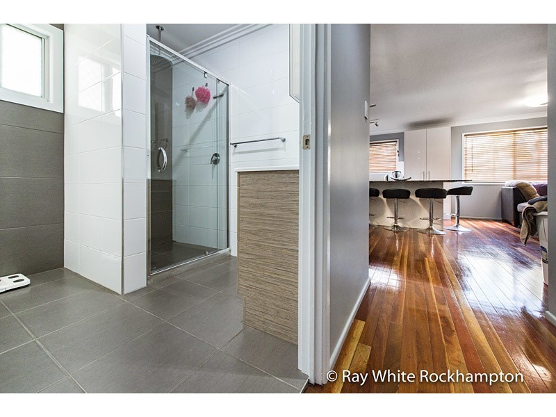 12 Crick Street, Kawana QLD 4701