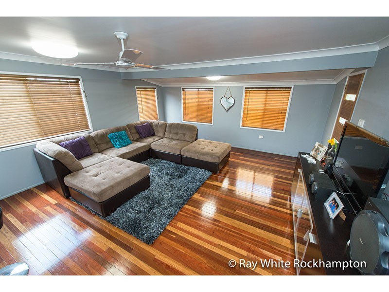 12 Crick Street, Kawana QLD 4701