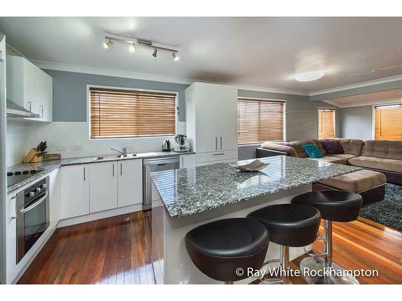 12 Crick Street, Kawana QLD 4701