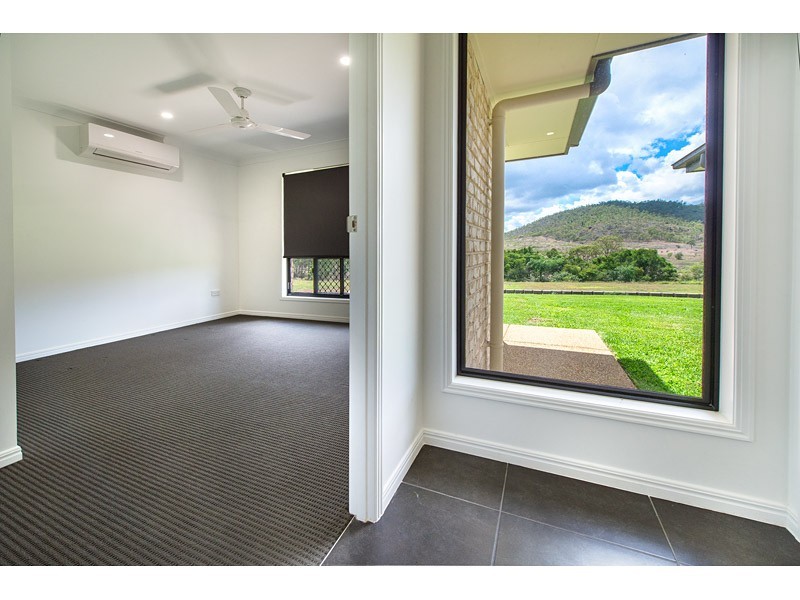 68 Stirling Drive, Rockyview QLD 4701