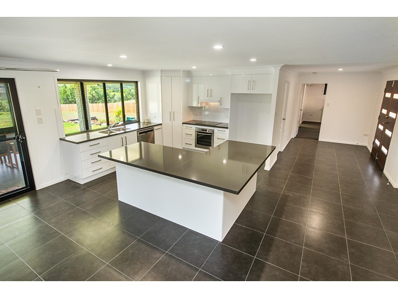 68 Stirling Drive, Rockyview QLD 4701