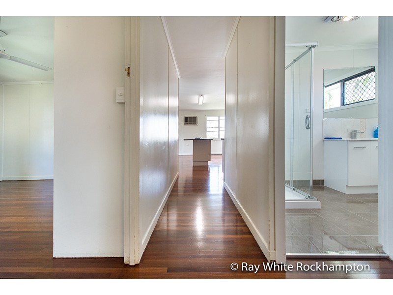 16 Davidson Street, Park Avenue QLD 4701