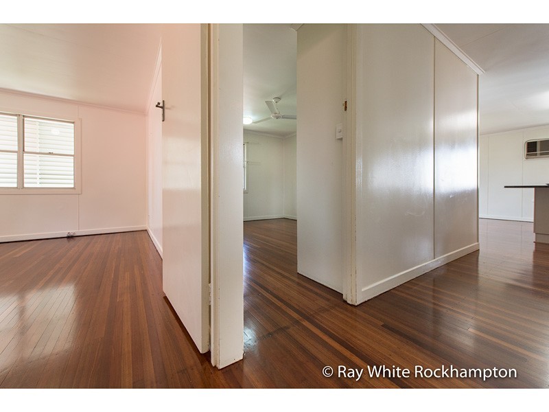 16 Davidson Street, Park Avenue QLD 4701