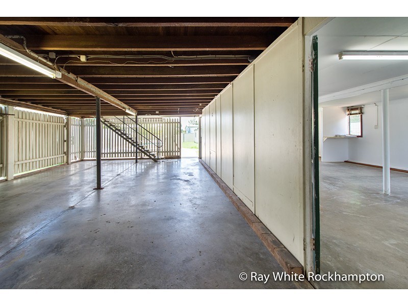 16 Davidson Street, Park Avenue QLD 4701