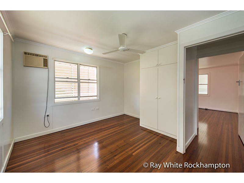 16 Davidson Street, Park Avenue QLD 4701