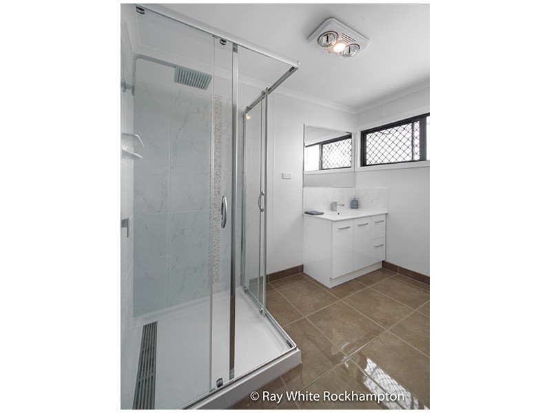 16 Davidson Street, Park Avenue QLD 4701
