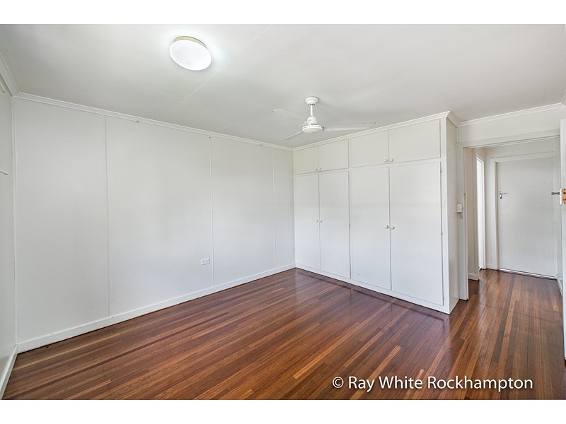 16 Davidson Street, Park Avenue QLD 4701