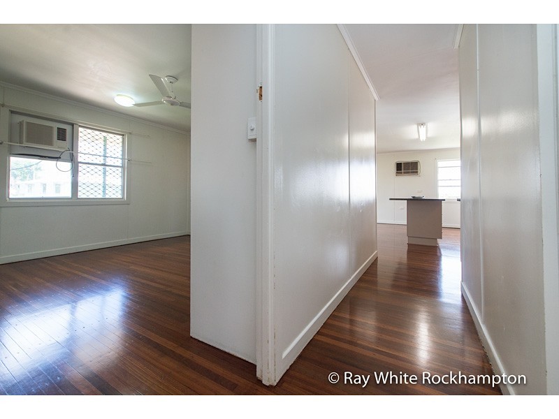 16 Davidson Street, Park Avenue QLD 4701