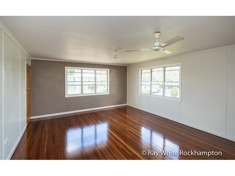 16 Davidson Street, Park Avenue QLD 4701