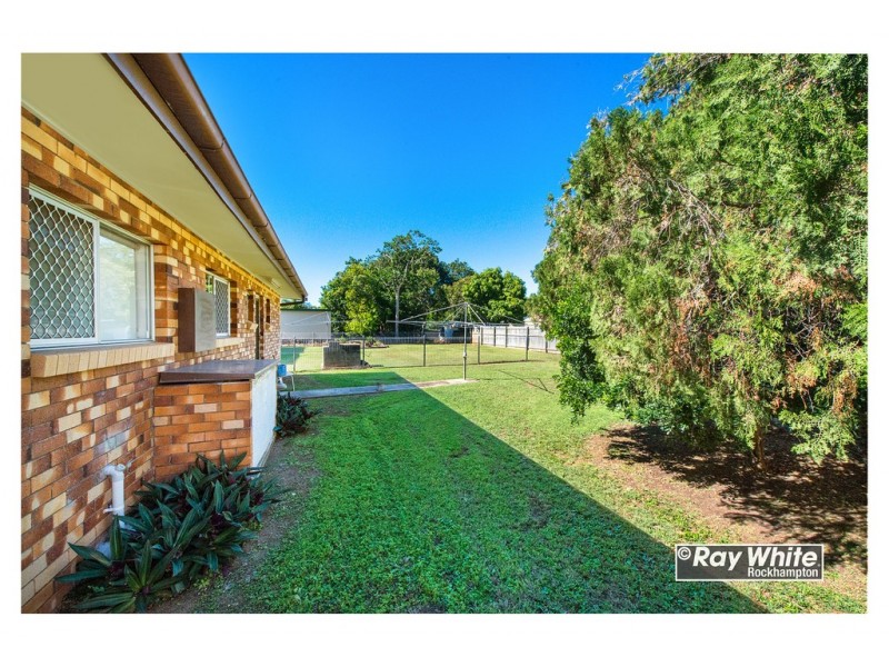 2/106 Hyde Street, Frenchville QLD 4701