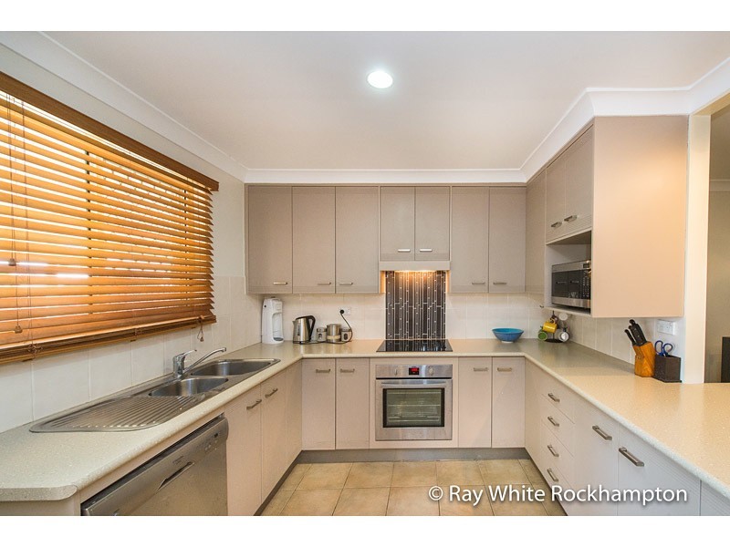 17 Donovan Crescent, Gracemere QLD 4702