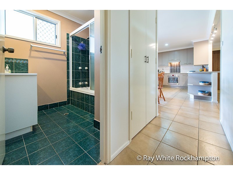 17 Donovan Crescent, Gracemere QLD 4702