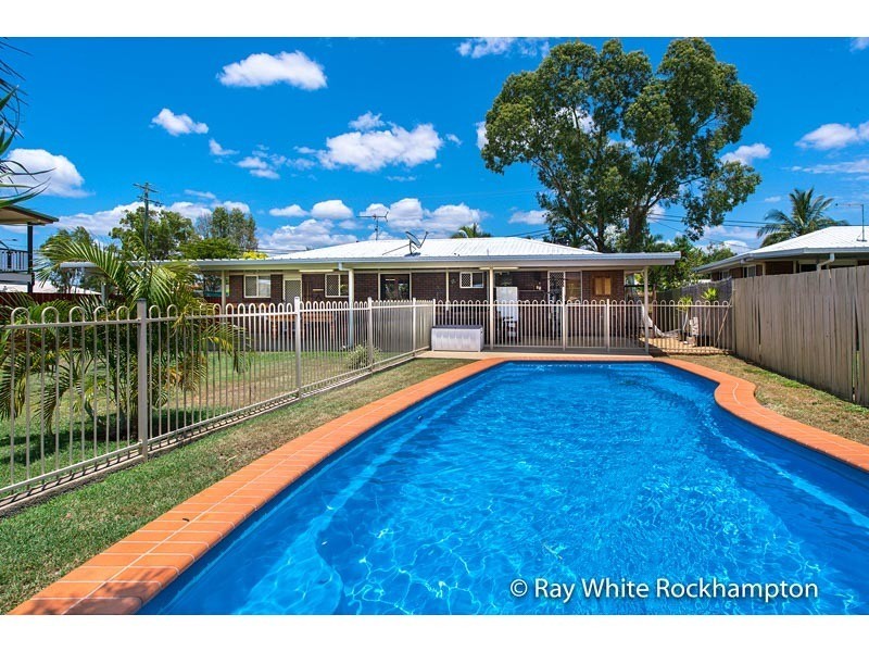 17 Donovan Crescent, Gracemere QLD 4702