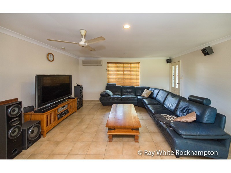 17 Donovan Crescent, Gracemere QLD 4702