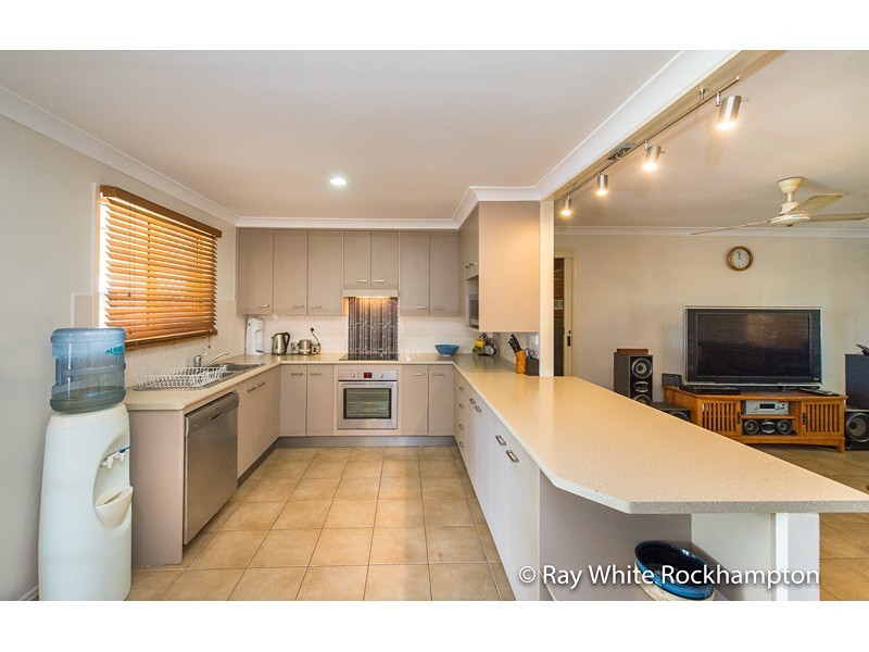 17 Donovan Crescent, Gracemere QLD 4702