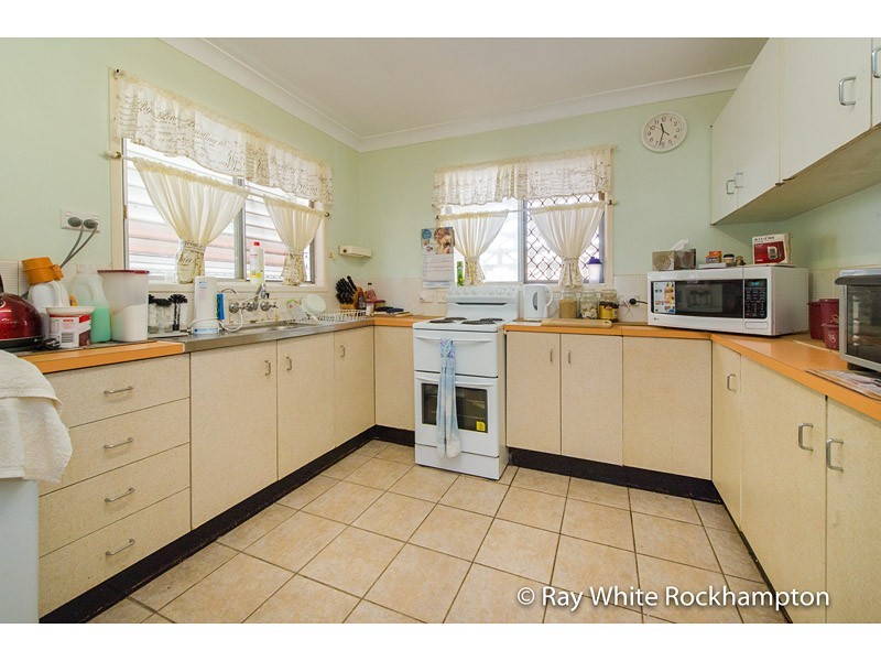 7 Arnold Street, Allenstown QLD 4700