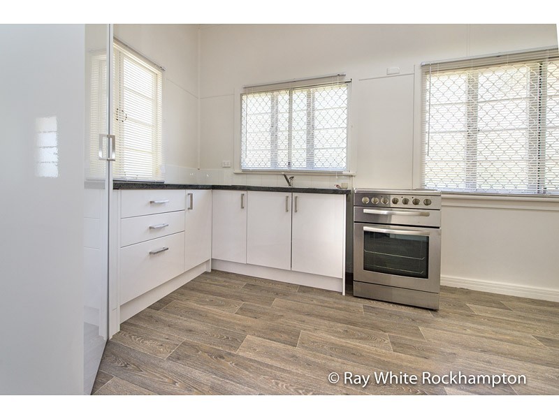 8 Macgregor Street, The Range QLD 4700