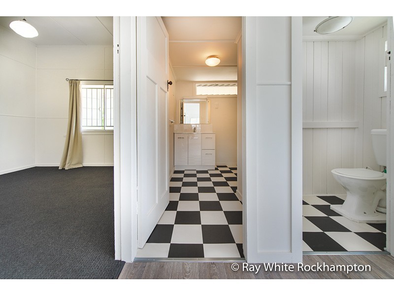8 Macgregor Street, The Range QLD 4700