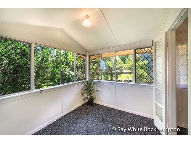 8 Macgregor Street, The Range QLD 4700