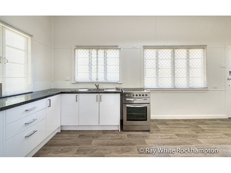8 Macgregor Street, The Range QLD 4700